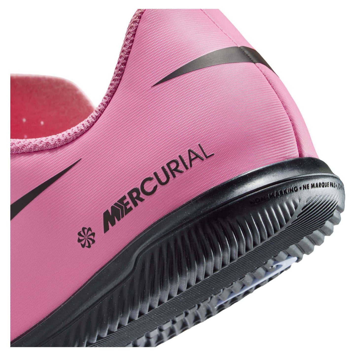 Jr. Mercurial Vapor 16 Club Low Top Indoor Junior's Football Boots