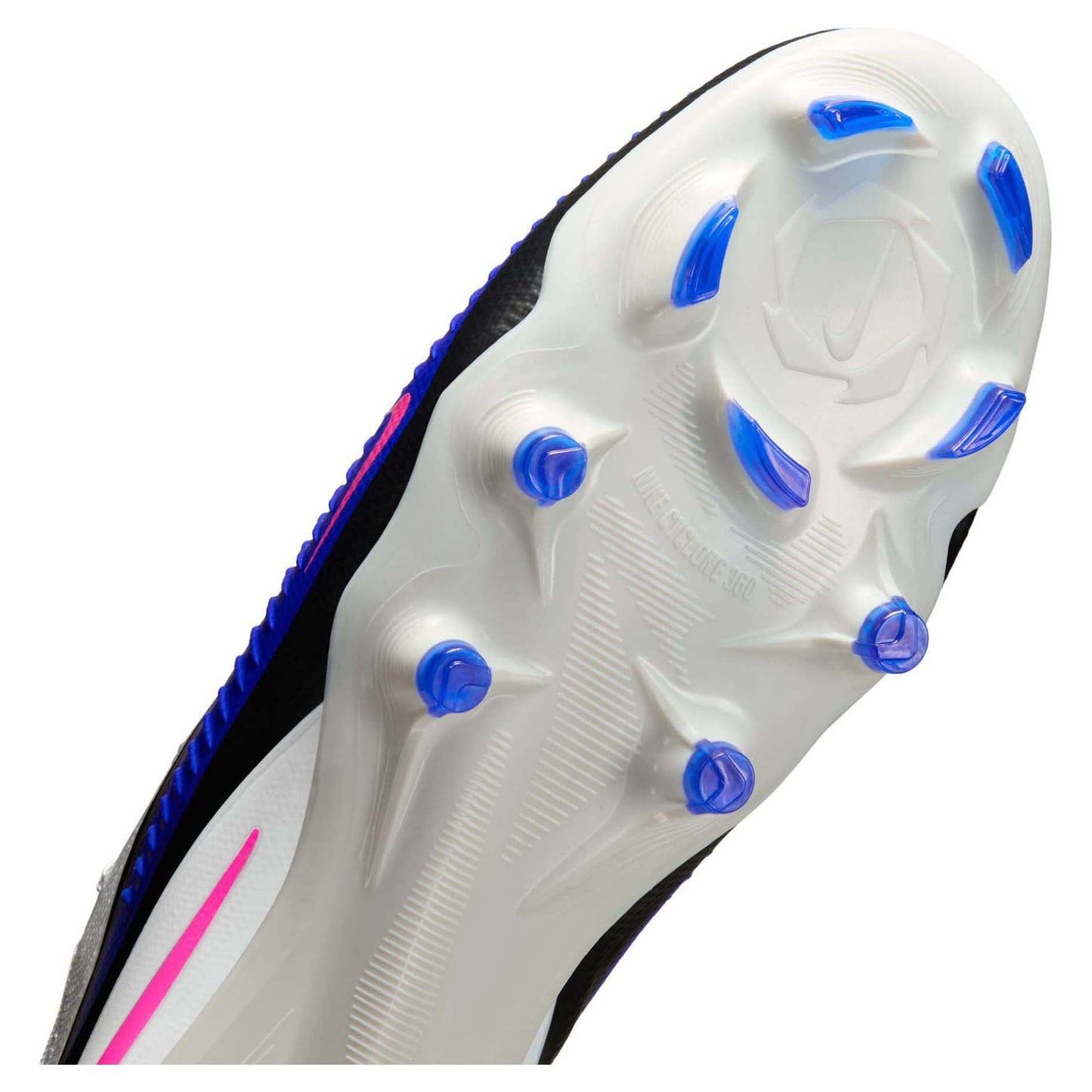 Phantom 6 Pro Firm Ground Low Top Men's Football Boots
