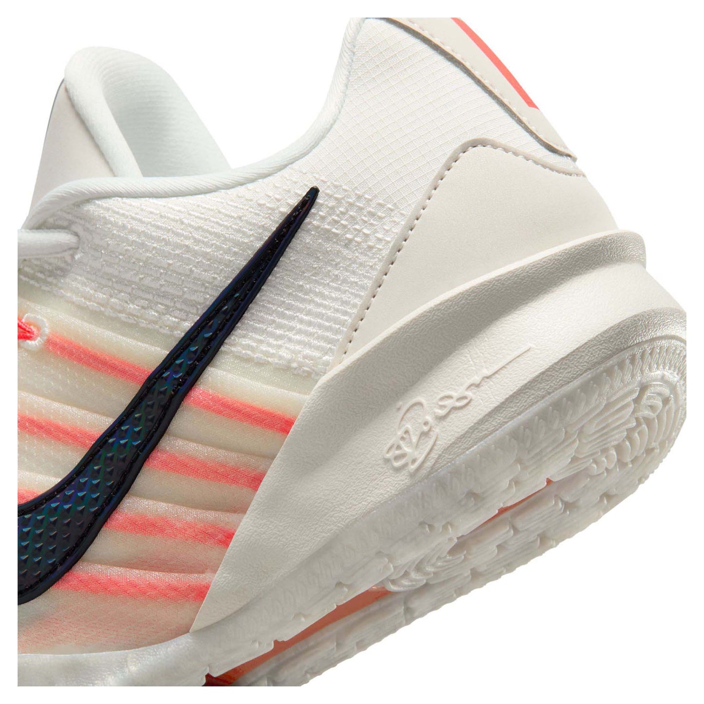 Sabrina 3 Unisex Basketball Shoes