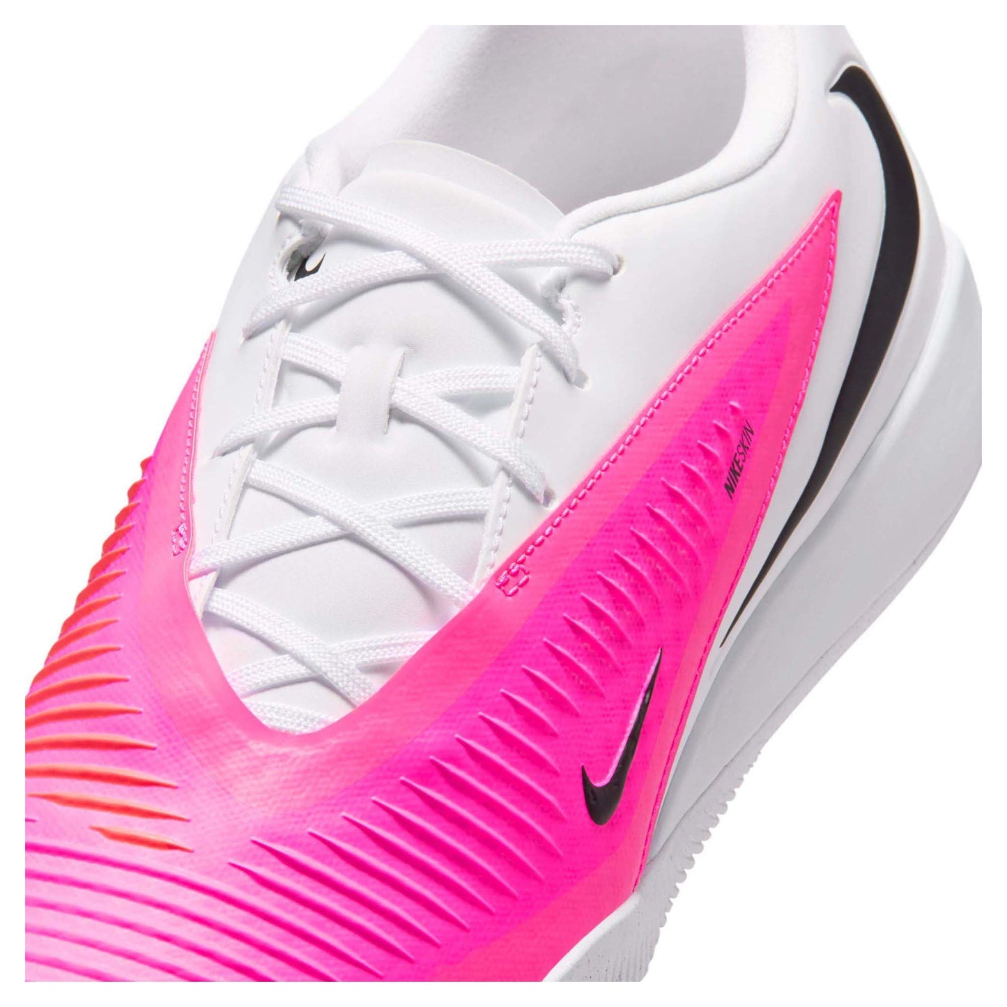 Phantom 6 Academy Indoor/Court Low-Top Men's Football Boots