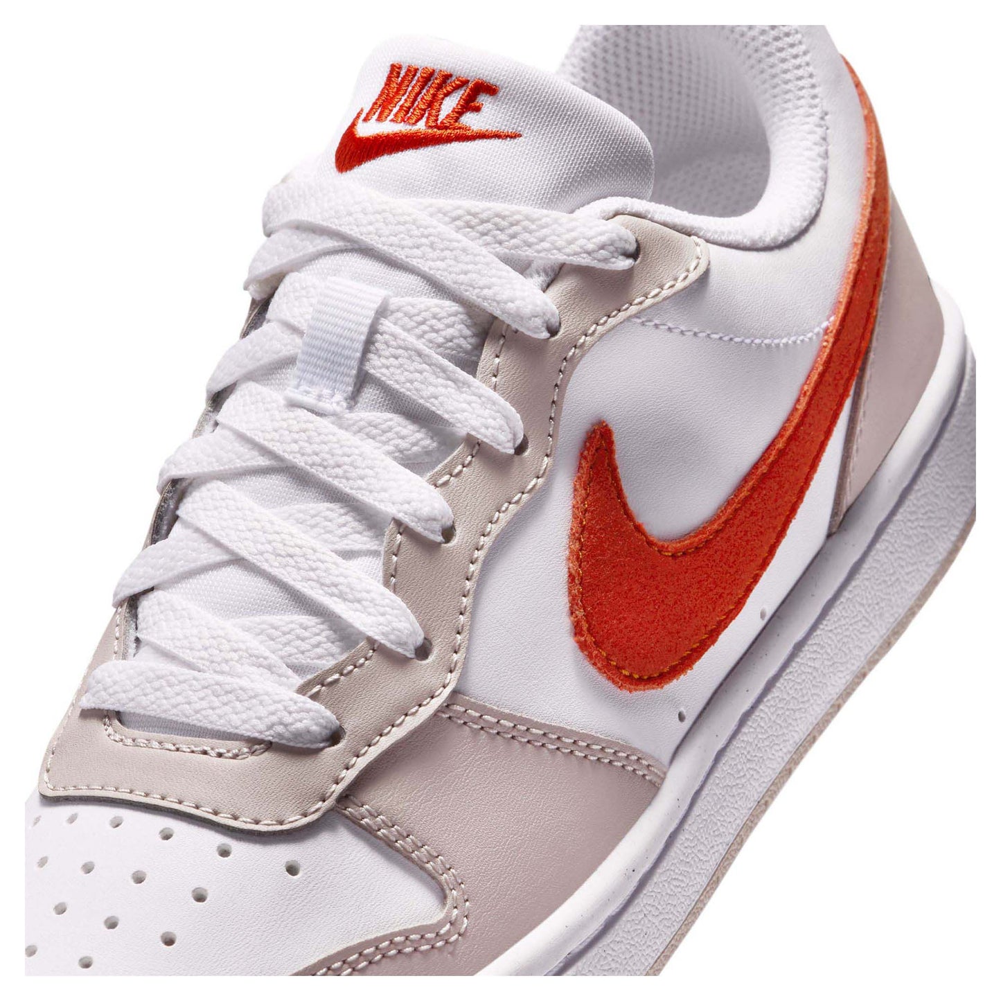 Court Borough Low Essential+ Junior's Sportswear Shoes