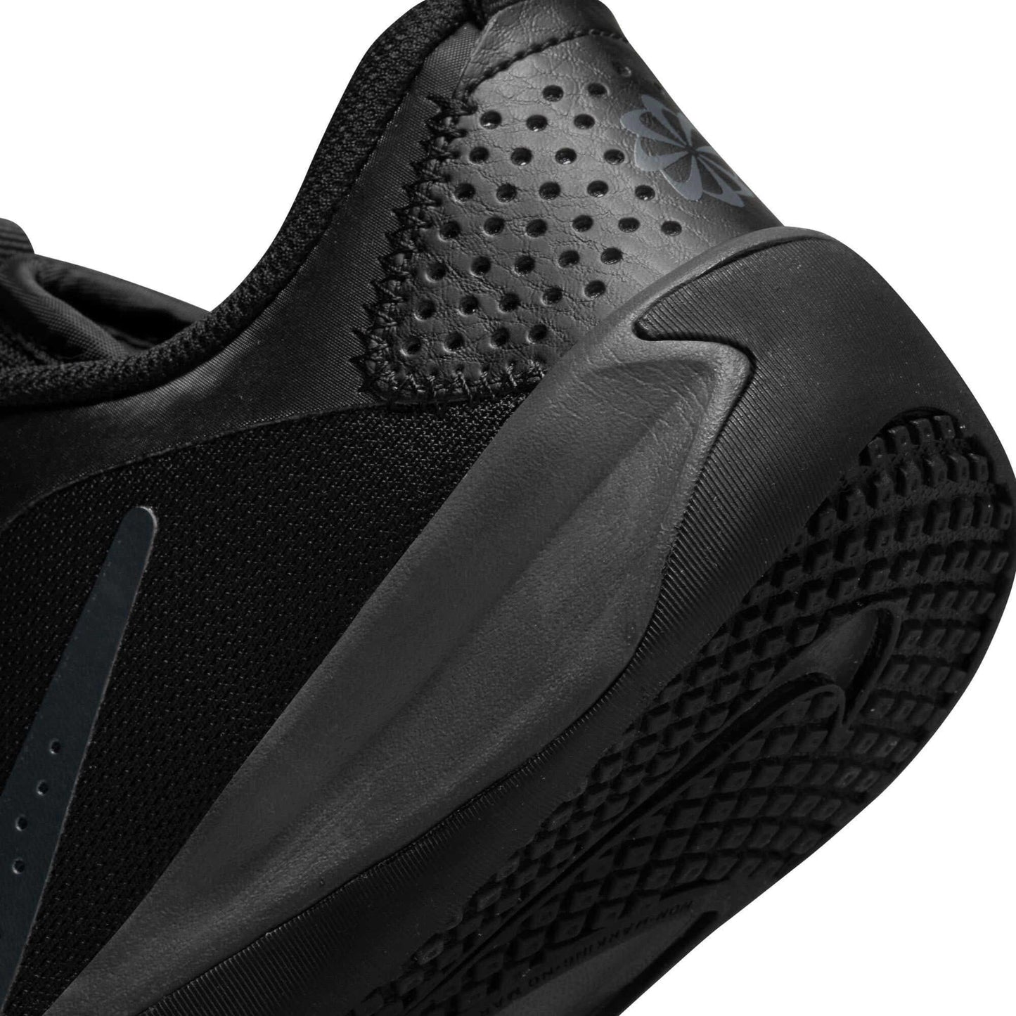Omni Multi-Court Junior's Indoor Court Shoes